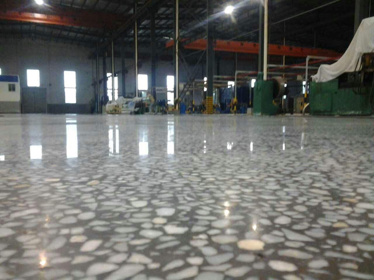 水磨石固化地坪施工